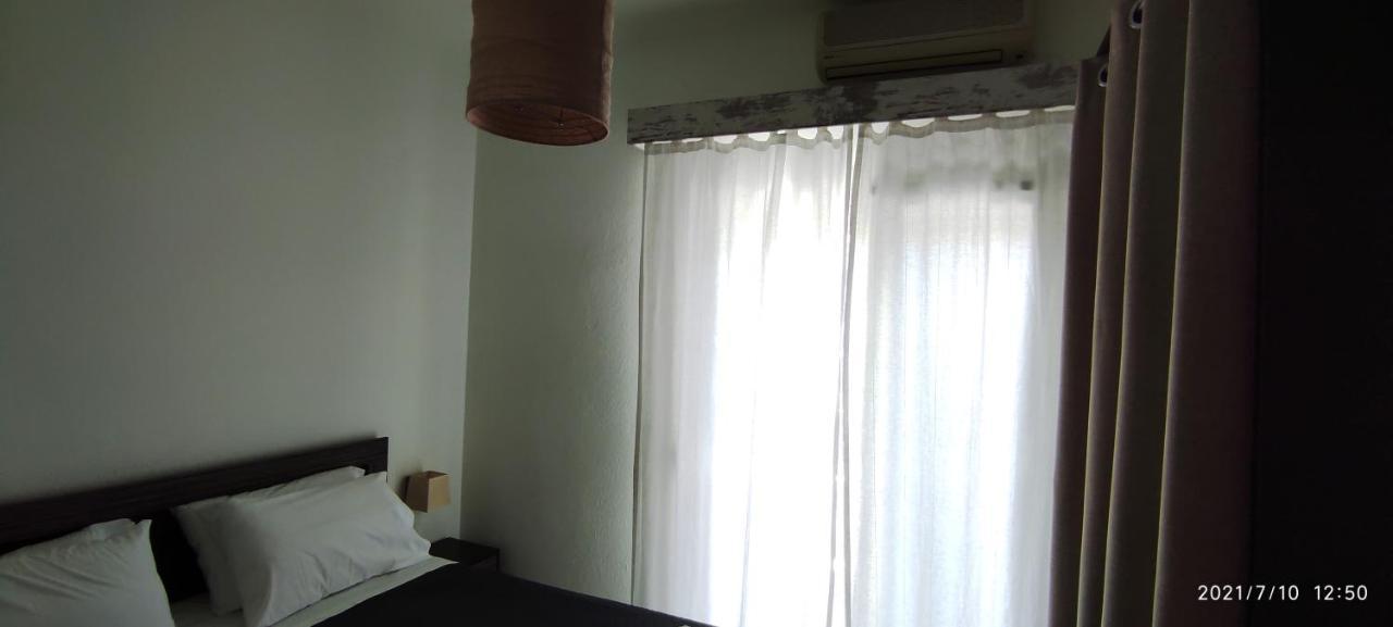 Epavlis Apartment Néa Péramos Buitenkant foto