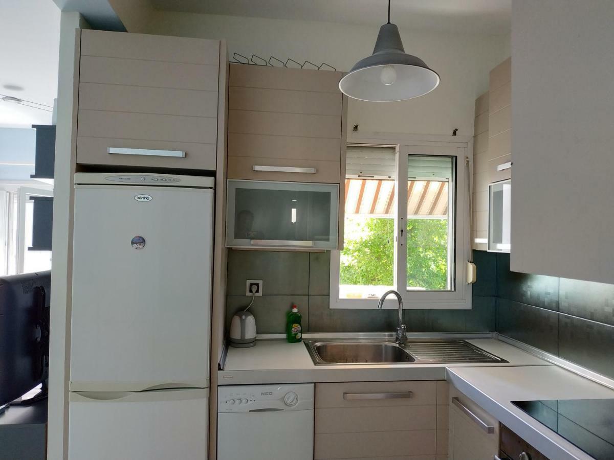 Epavlis Apartment Néa Péramos Buitenkant foto