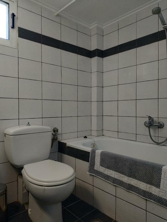 Epavlis Apartment Néa Péramos Buitenkant foto