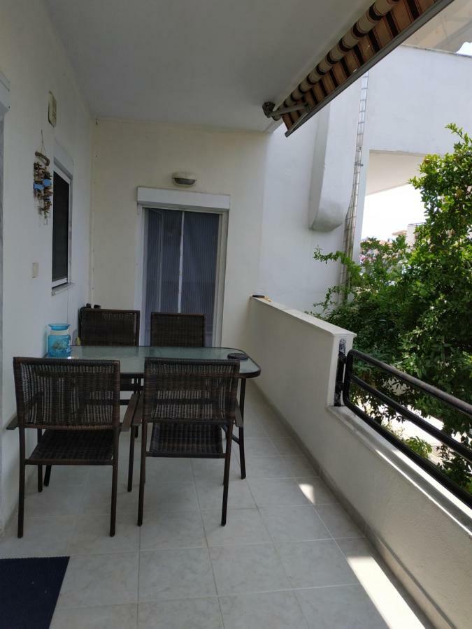 Epavlis Apartment Néa Péramos Buitenkant foto