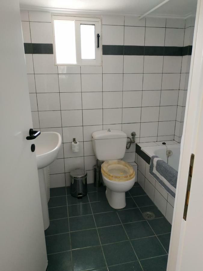 Epavlis Apartment Néa Péramos Buitenkant foto